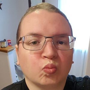 Meet your Posher, Derek